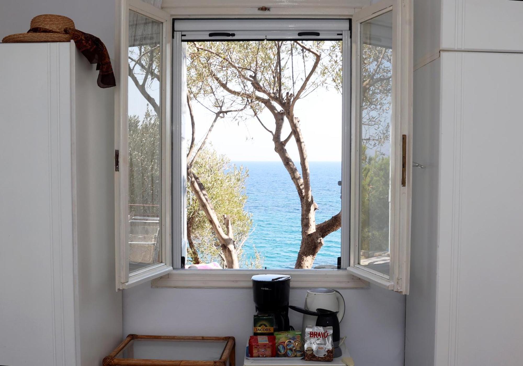 Δωμάτια Κόκκινος Πύργος Plomari Ngoại thất bức ảnh
