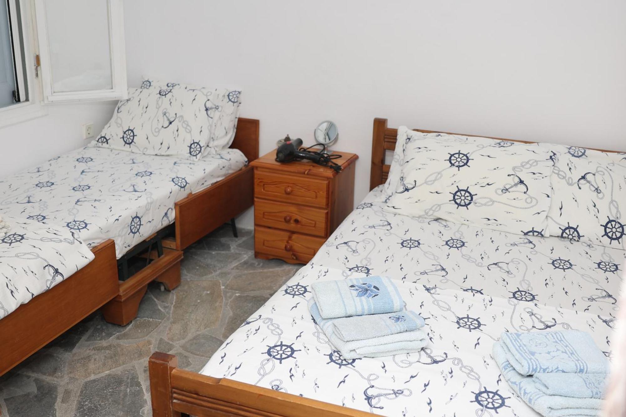 Δωμάτια Κόκκινος Πύργος Plomari Ngoại thất bức ảnh