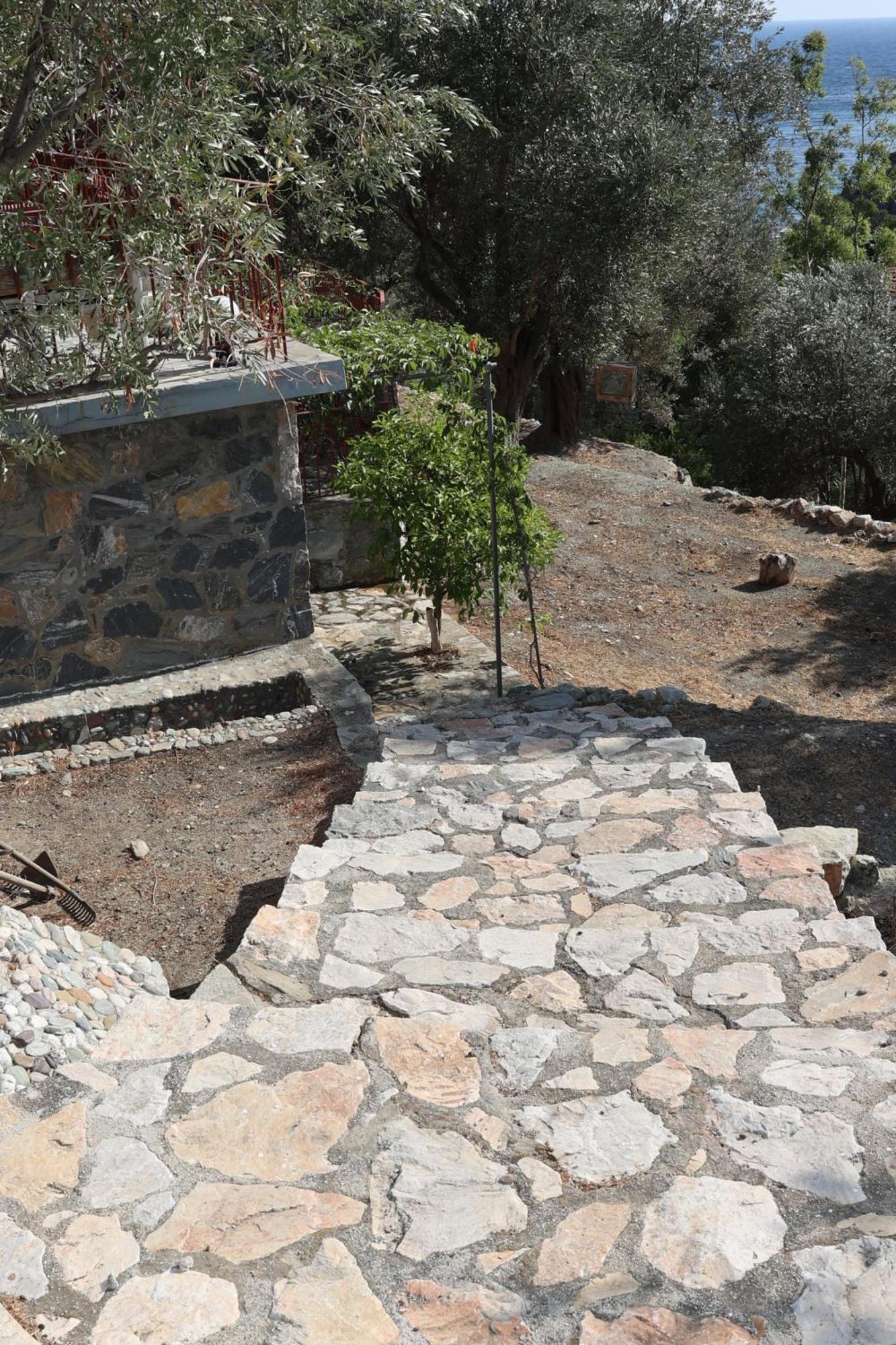 Δωμάτια Κόκκινος Πύργος Plomari Ngoại thất bức ảnh