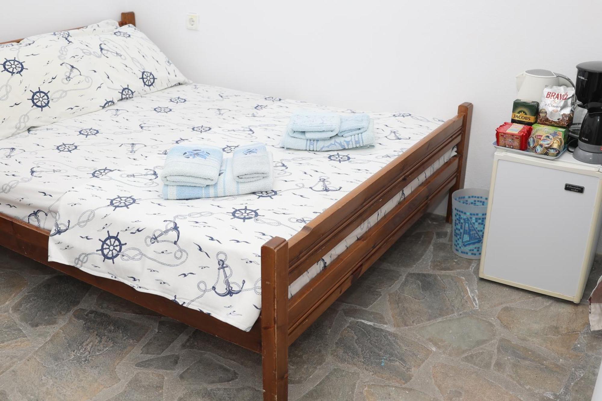 Δωμάτια Κόκκινος Πύργος Plomari Ngoại thất bức ảnh