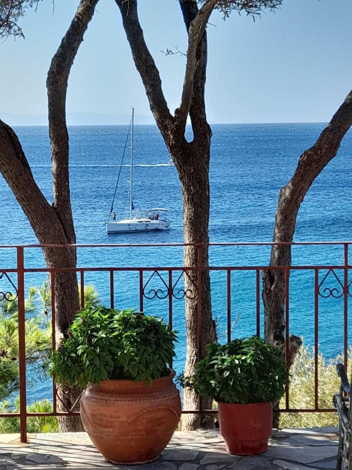 Δωμάτια Κόκκινος Πύργος Plomari Ngoại thất bức ảnh